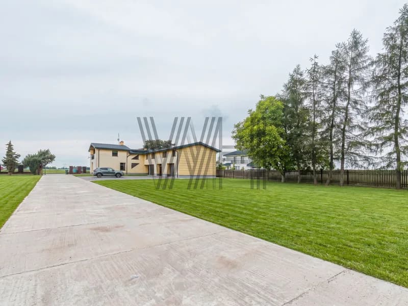 Dom - Pilaszków - 8 pokoi - 400 m²