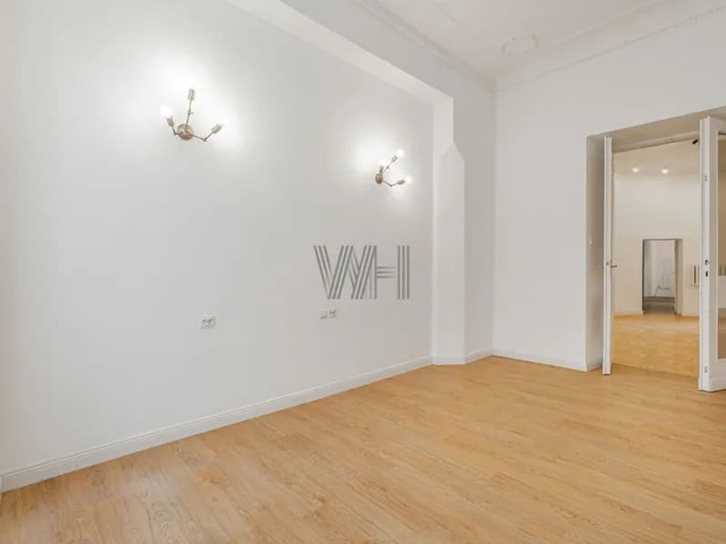 Lokal użytkowy - Warszawa - Śródmieście - 90 m²