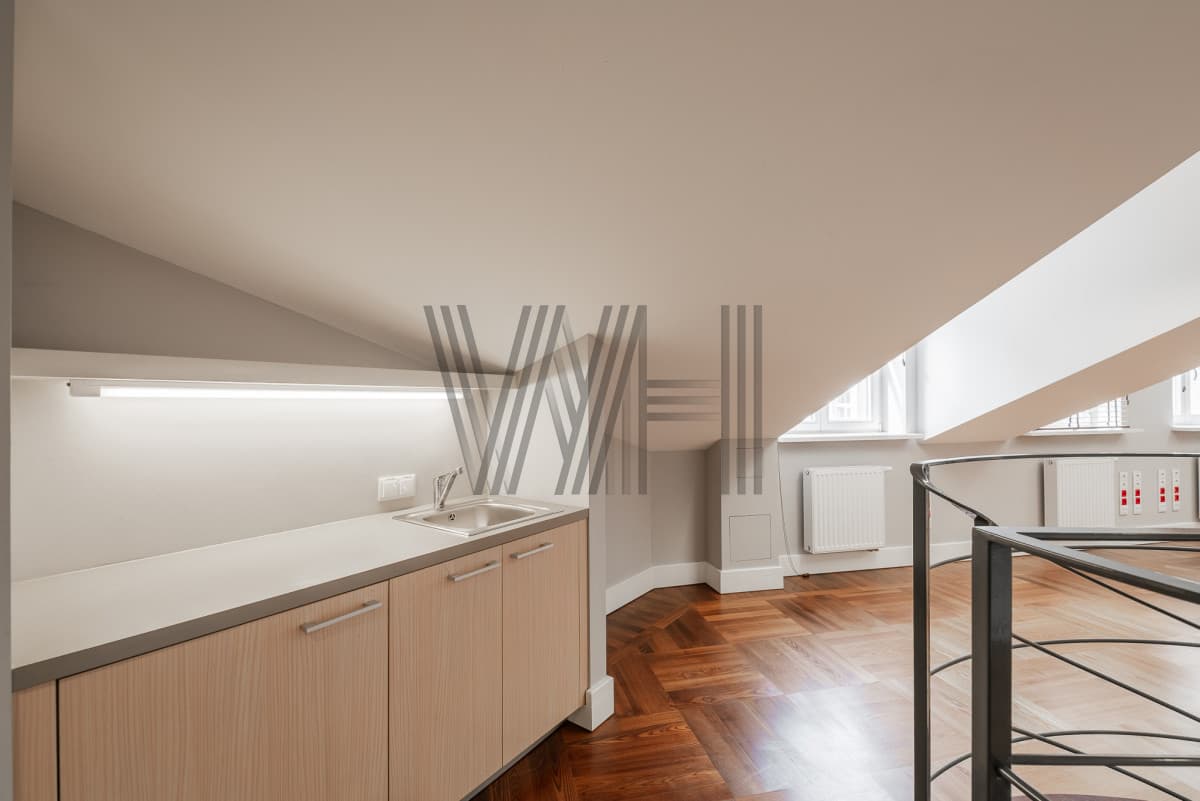 Lokal użytkowy - Warszawa - Śródmieście - 140 m² - 4