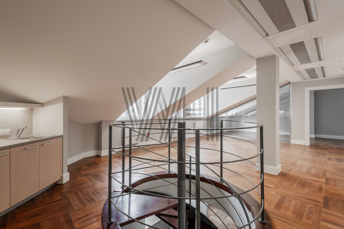 Lokal użytkowy - Warszawa - Śródmieście - 140 m² - 2