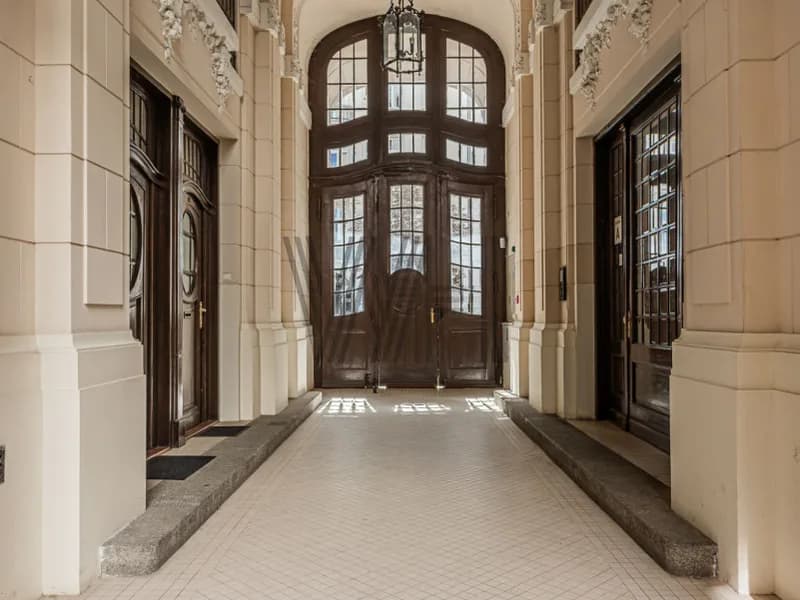 Lokal użytkowy - Warszawa - Śródmieście - 111.5 m²/5 pokoi