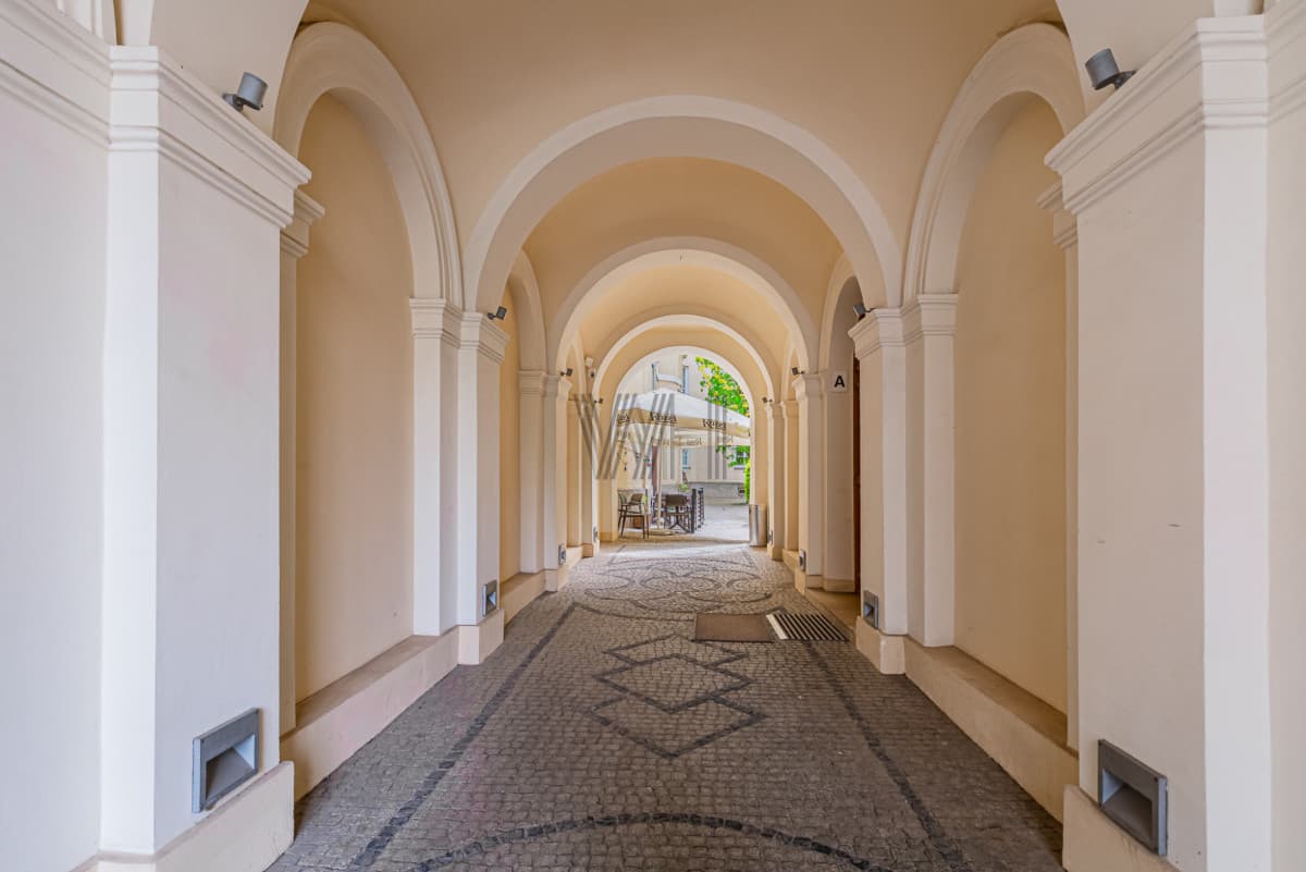 Lokal użytkowy - Warszawa - Śródmieście - 185 m²/6 pokoi - 20