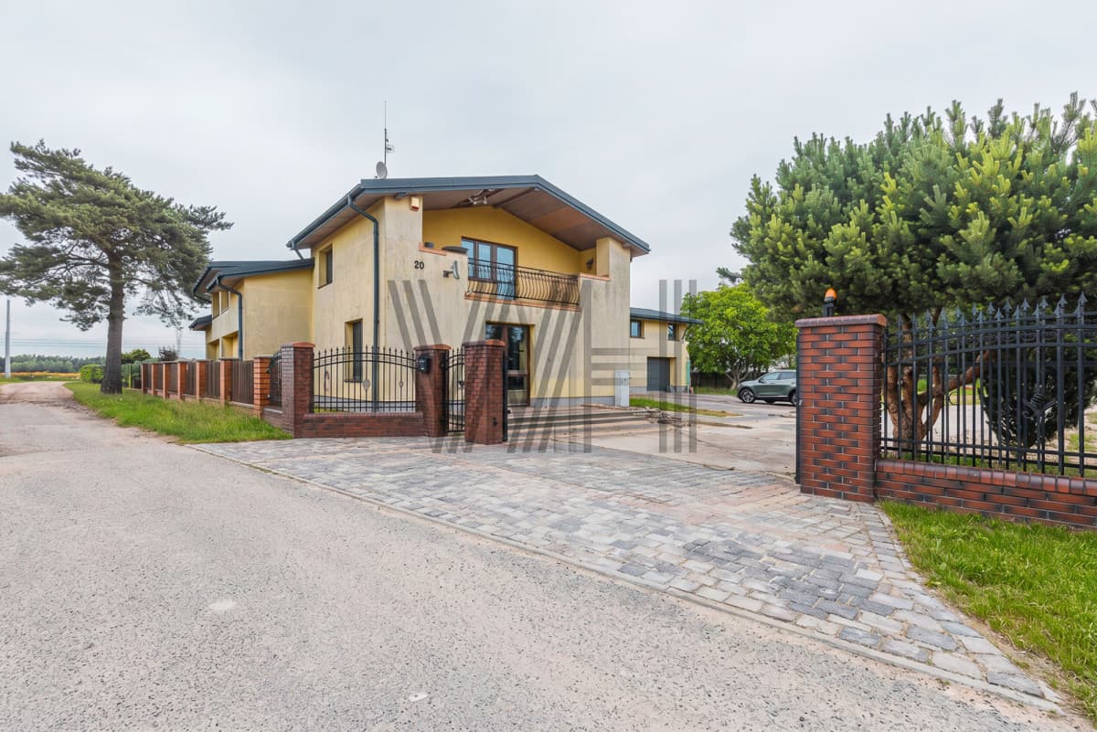 Dom - Pilaszków - 400 m²/8 pokoi - 2