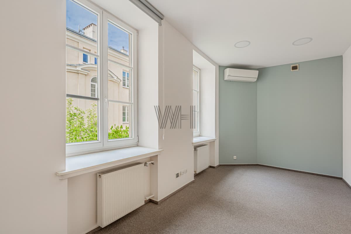 Lokal użytkowy - Warszawa - Śródmieście - 185 m²/6 pokoi - 6