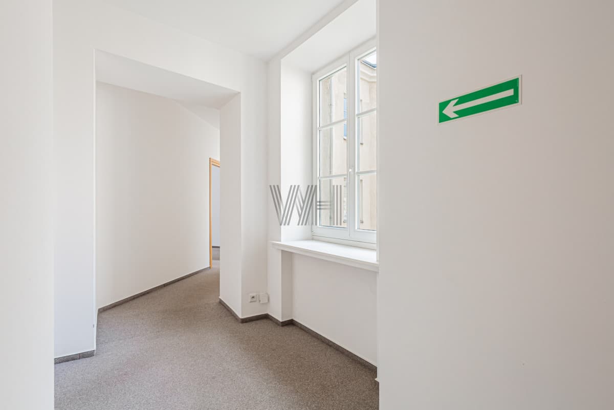 Lokal użytkowy - Warszawa - Śródmieście - 185 m²/6 pokoi - 10