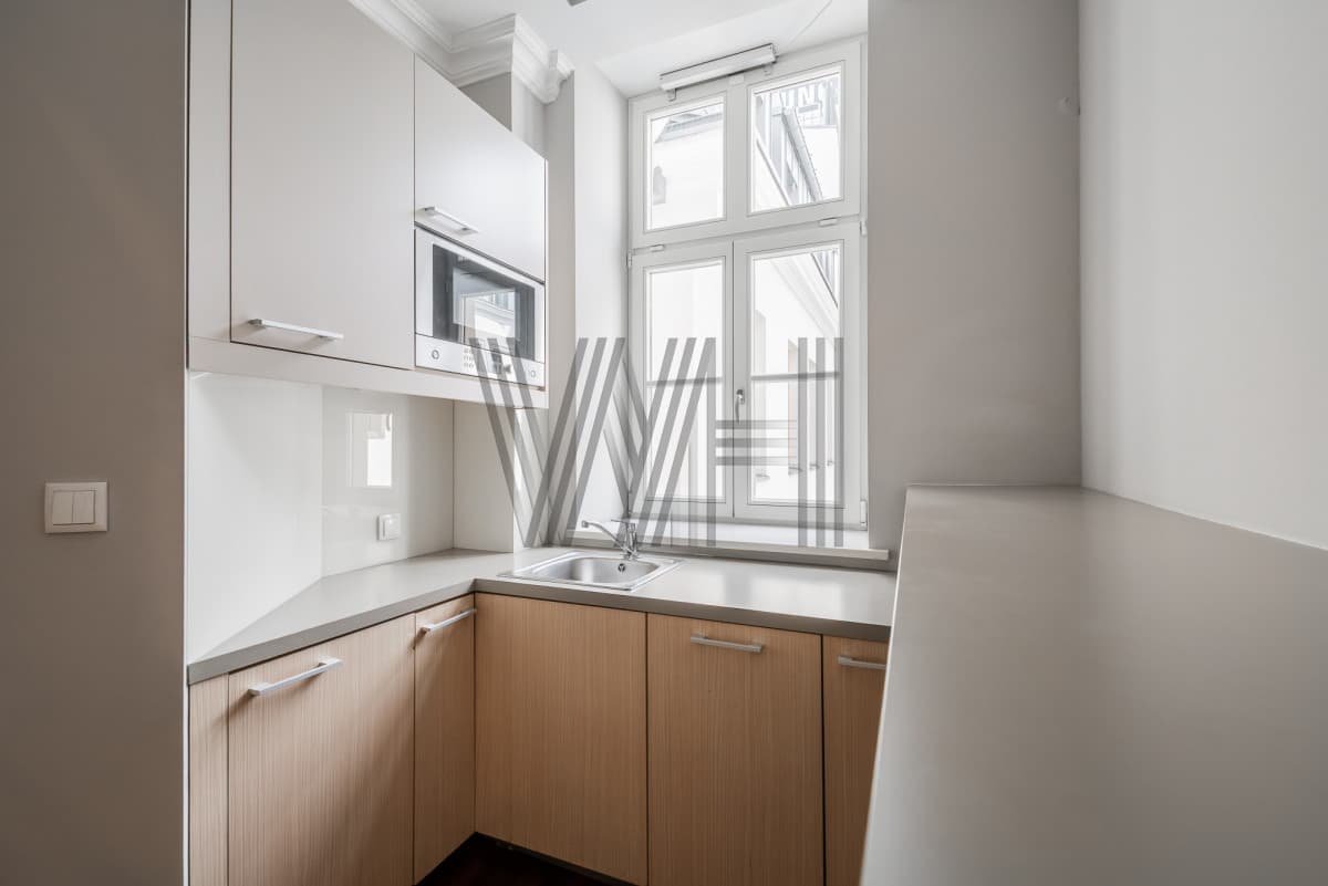Lokal użytkowy - Warszawa - Śródmieście - 140 m² - 16