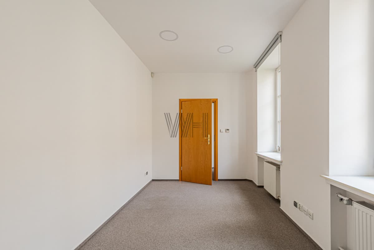 Lokal użytkowy - Warszawa - Śródmieście - 185 m²/6 pokoi - 8