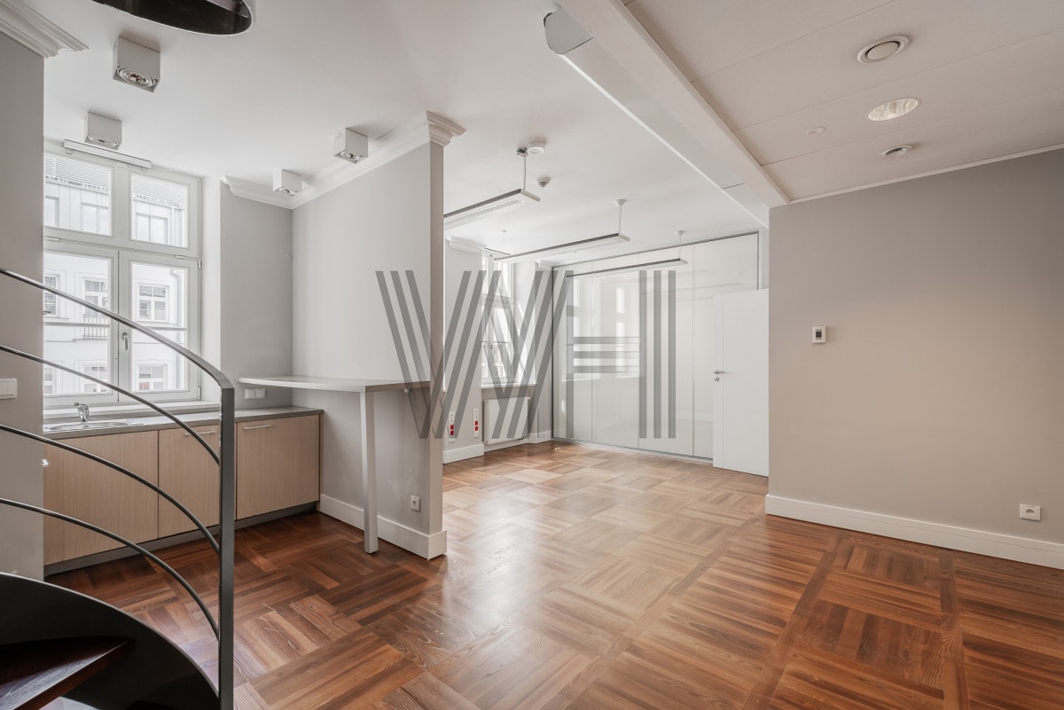 Lokal użytkowy - Warszawa - Śródmieście - 140 m²