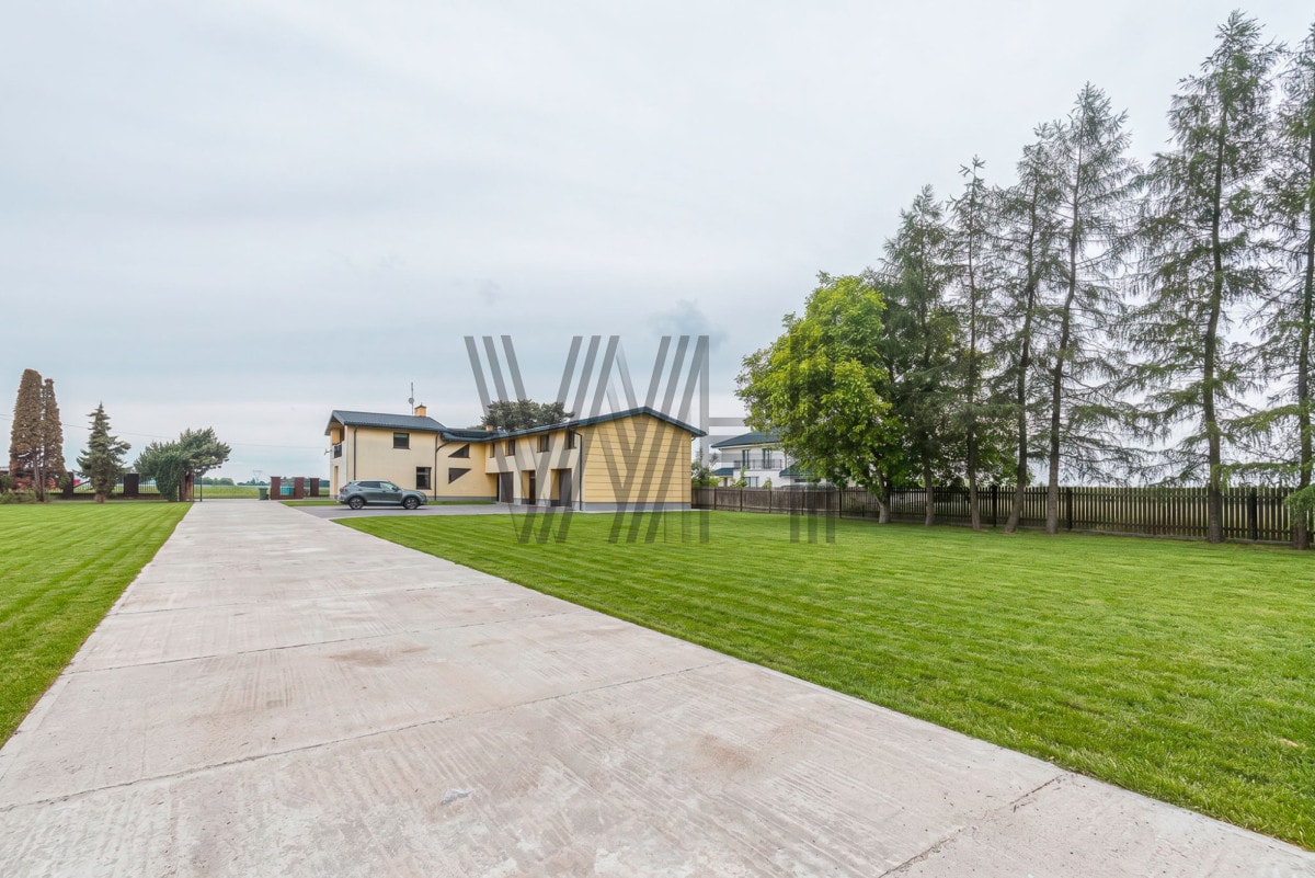 Dom - Pilaszków - 400 m²/8 pokoi